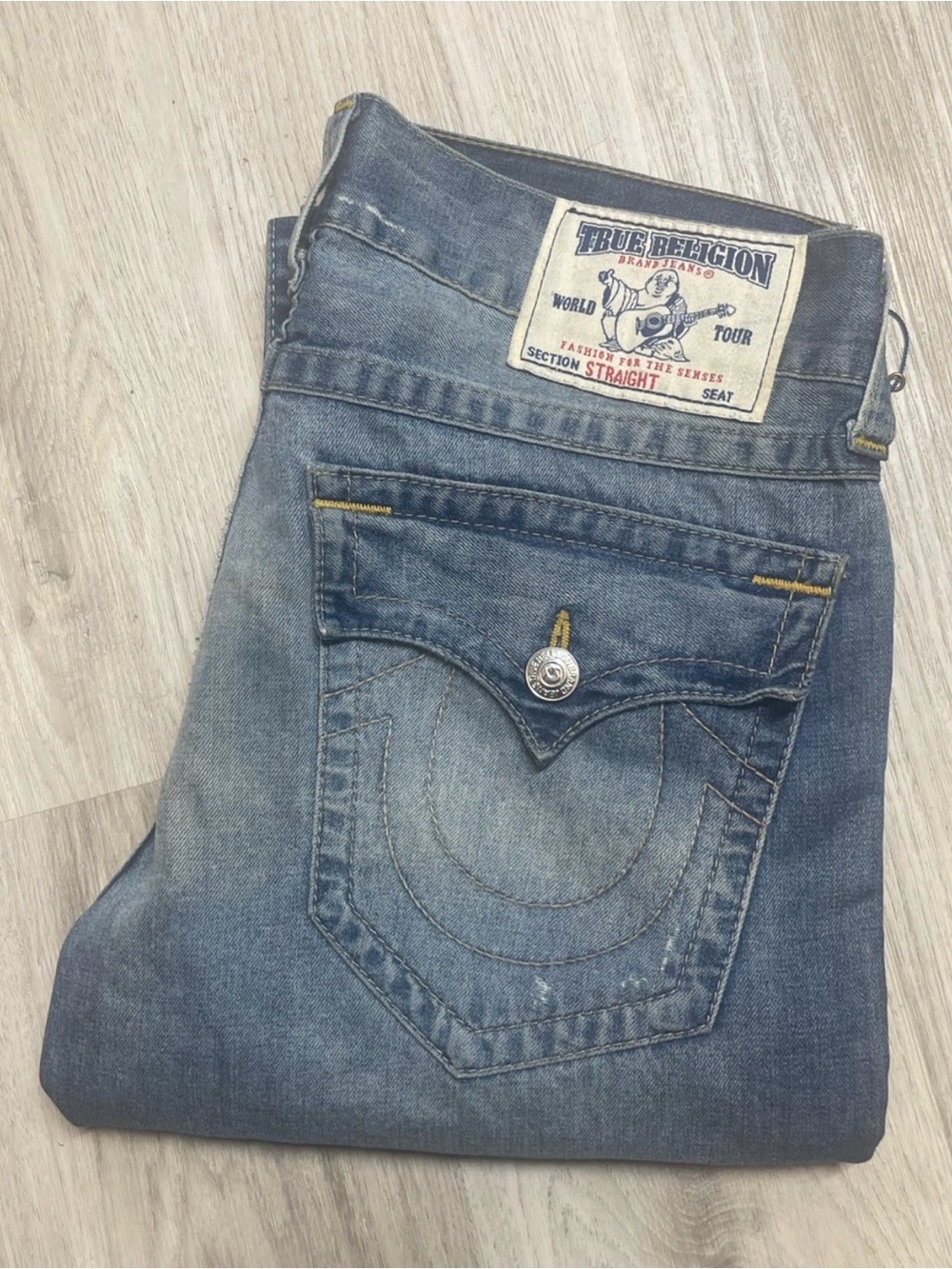 Vintage True Religion Jeans Straight
Fit Distressed Denim Sz 32
unhemmed